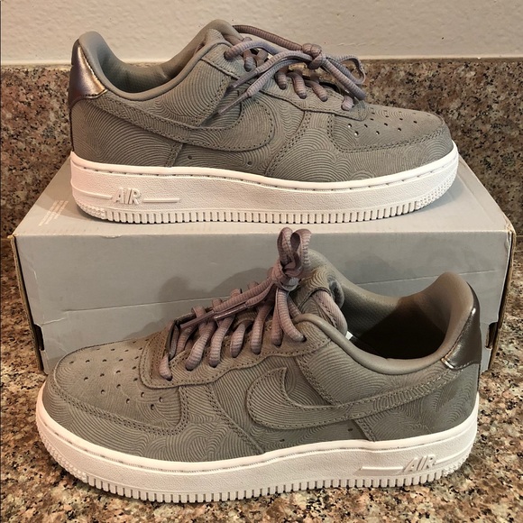 nike air force 1 womens grey suede